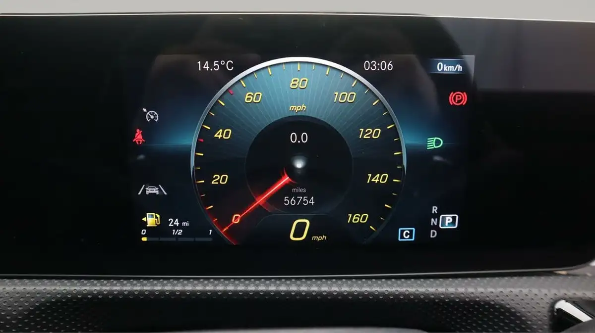 2022-mercedes-benz-cla-13-cla-200-amg-line-coupe-4d-big-10