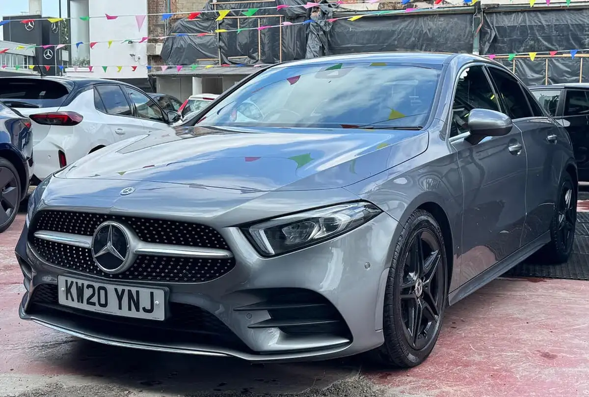 2020-mercedes-benz-a-class-13-a200-amg-line-executive-saloon-4d-7g-dct-big-4