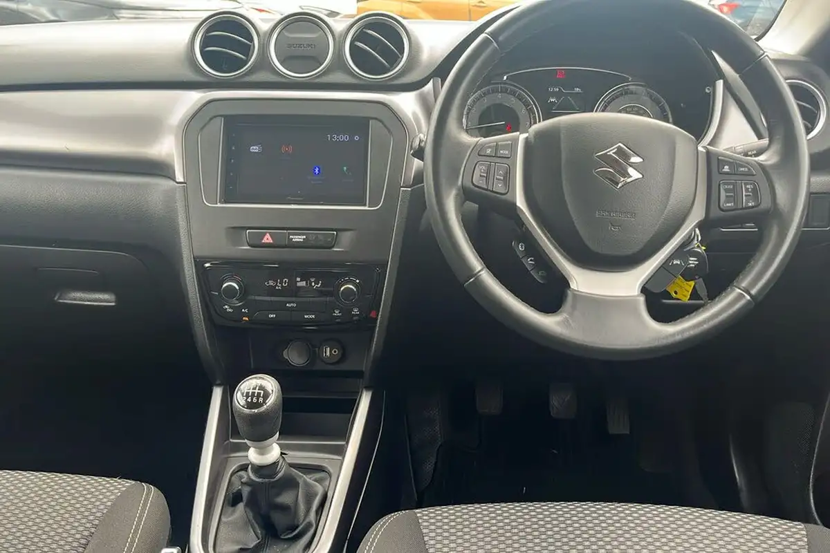 2022-suzuki-vitara-14-boosterjet-sz-t-big-10