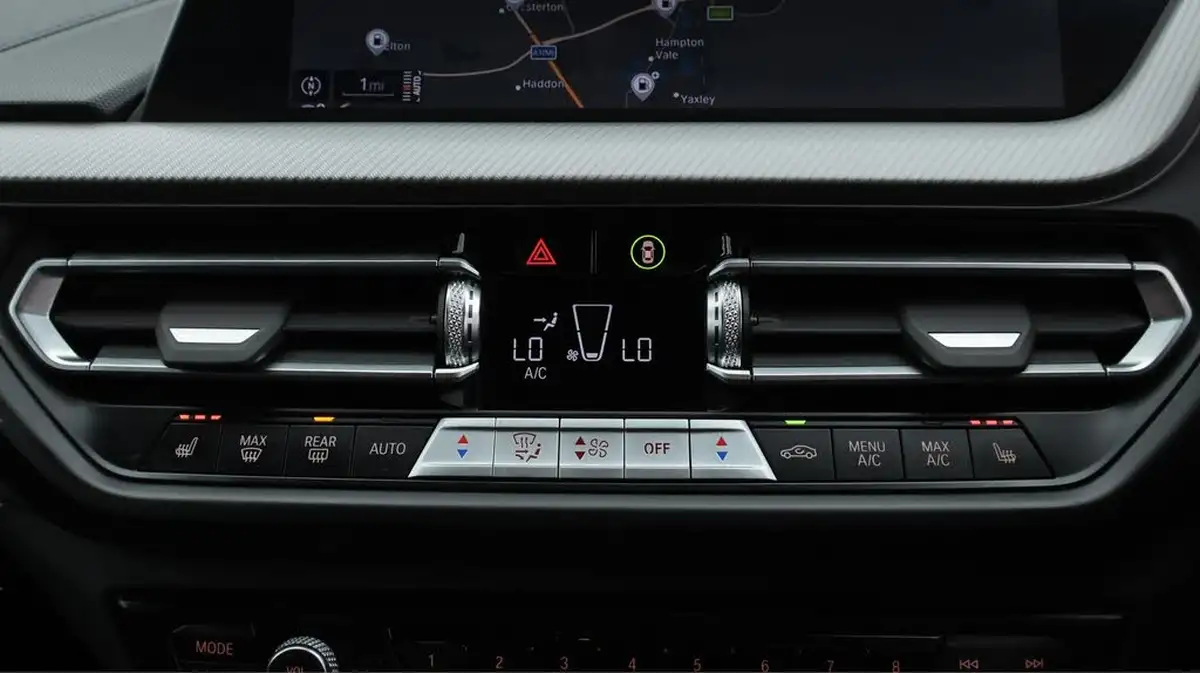 2022-bmw-1-series-15-118i-m-sport-lcp-dct-big-12
