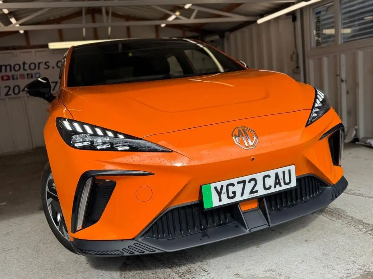 2022-mg-mg4-e-trophy-ev-big-2