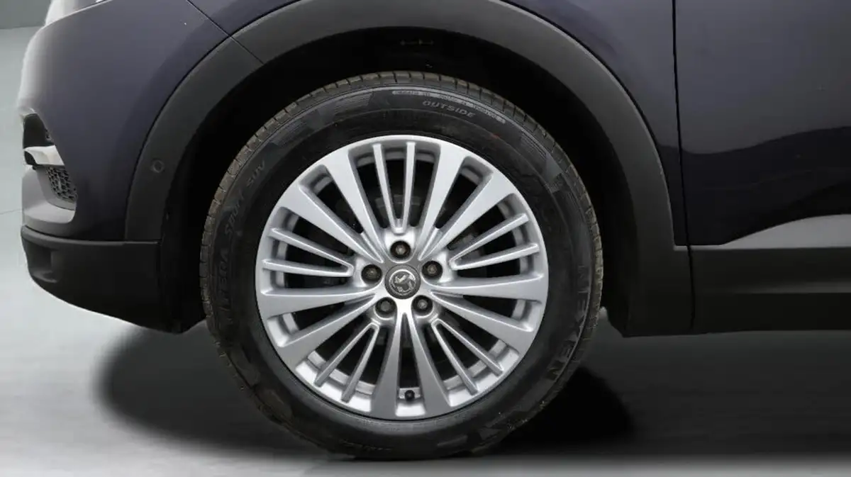 2019-vauxhall-grandland-x-12-tech-line-nav-auto-big-18