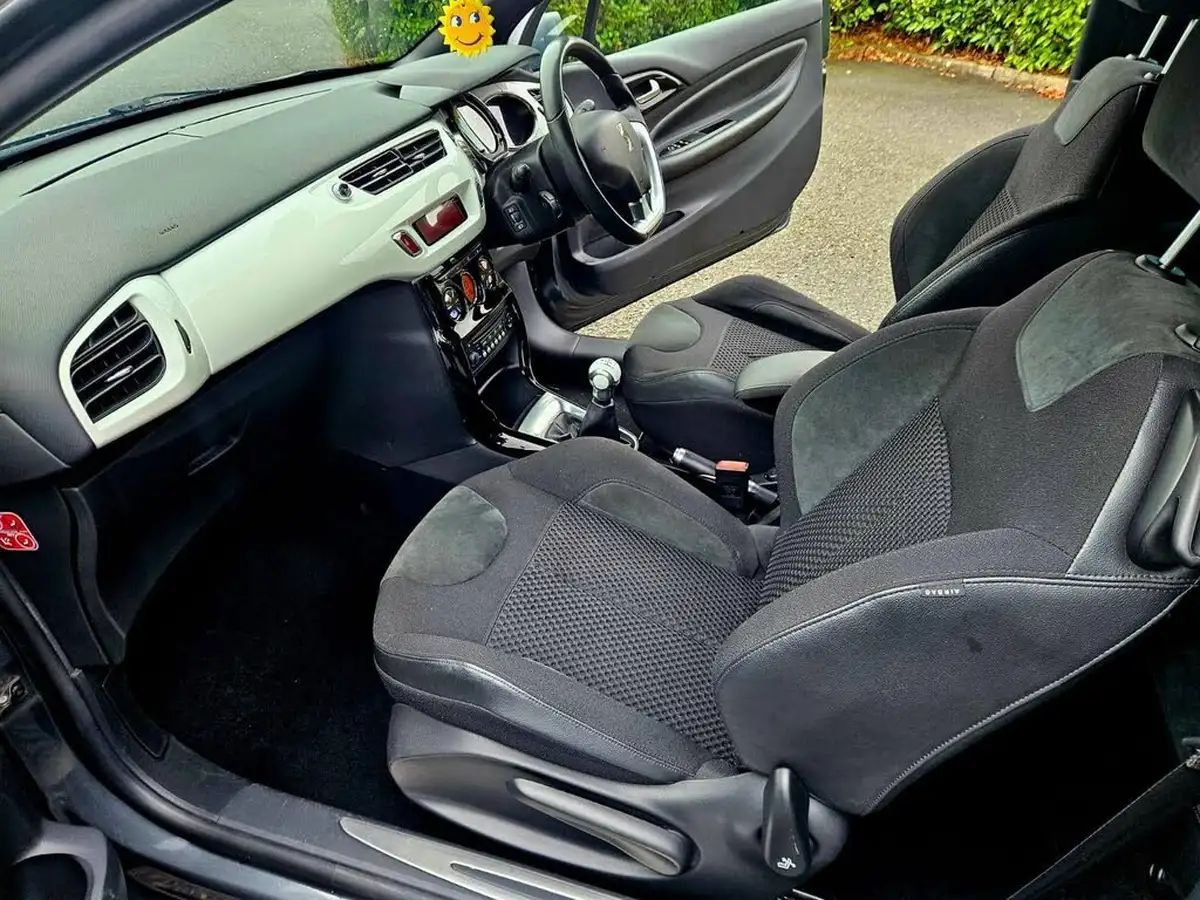 2015-citroen-ds3-12-dstyle-ice-big-21