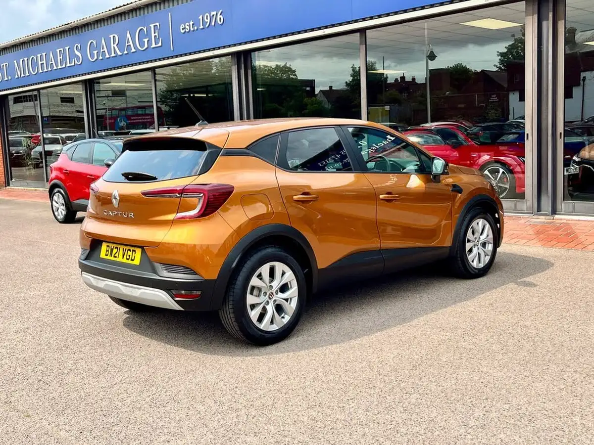 2021-renault-captur-10-tce-iconic-90ps-big-7