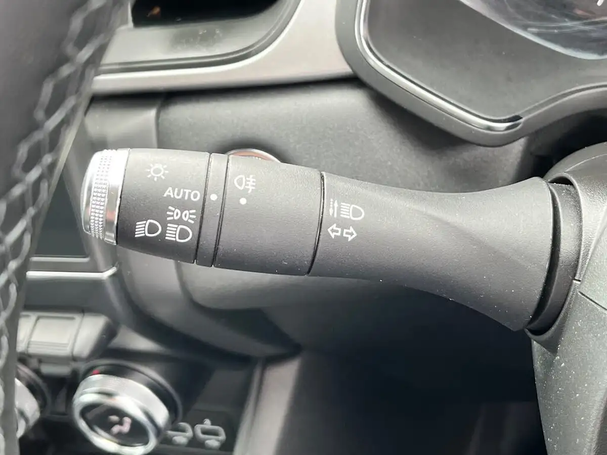 2021-renault-captur-10-tce-iconic-90ps-big-55