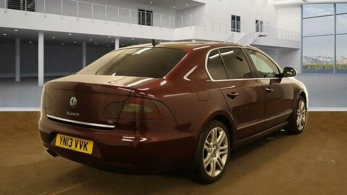 2013-skoda-superb-18-elegance-162ps-hatchback-dsg-big-6