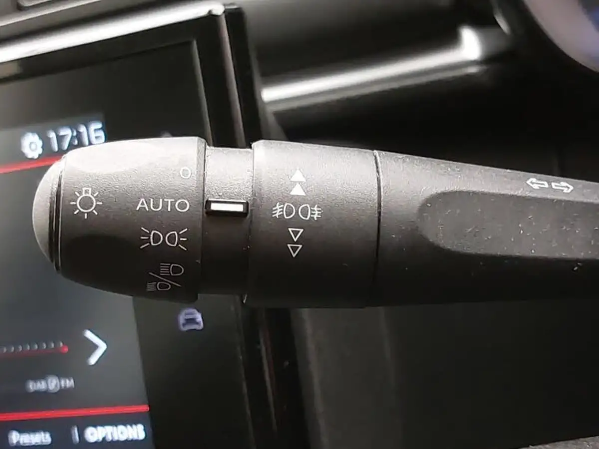 2022-citroen-c3-12-puretech-c-series-edition-83ps-ss-big-16