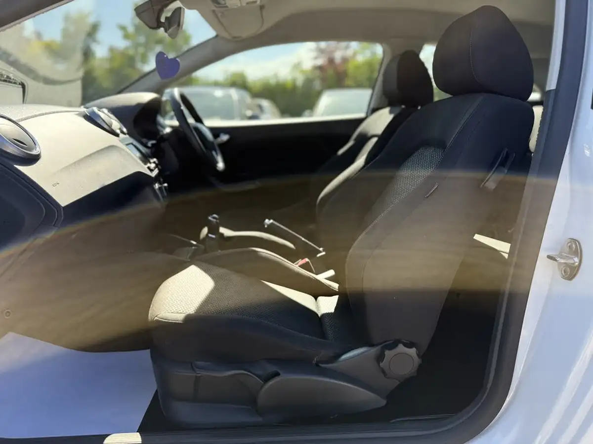 2017-seat-ibiza-12-tsi-fr-technology-110ps-sportcoupe-3d-big-21