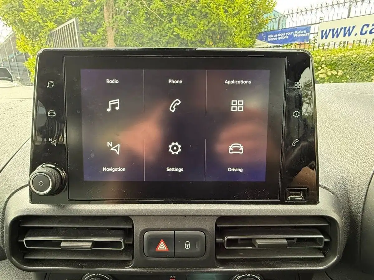 2022-citroen-berlingo-15bluehdi-feel-xl-size-100ps-big-7