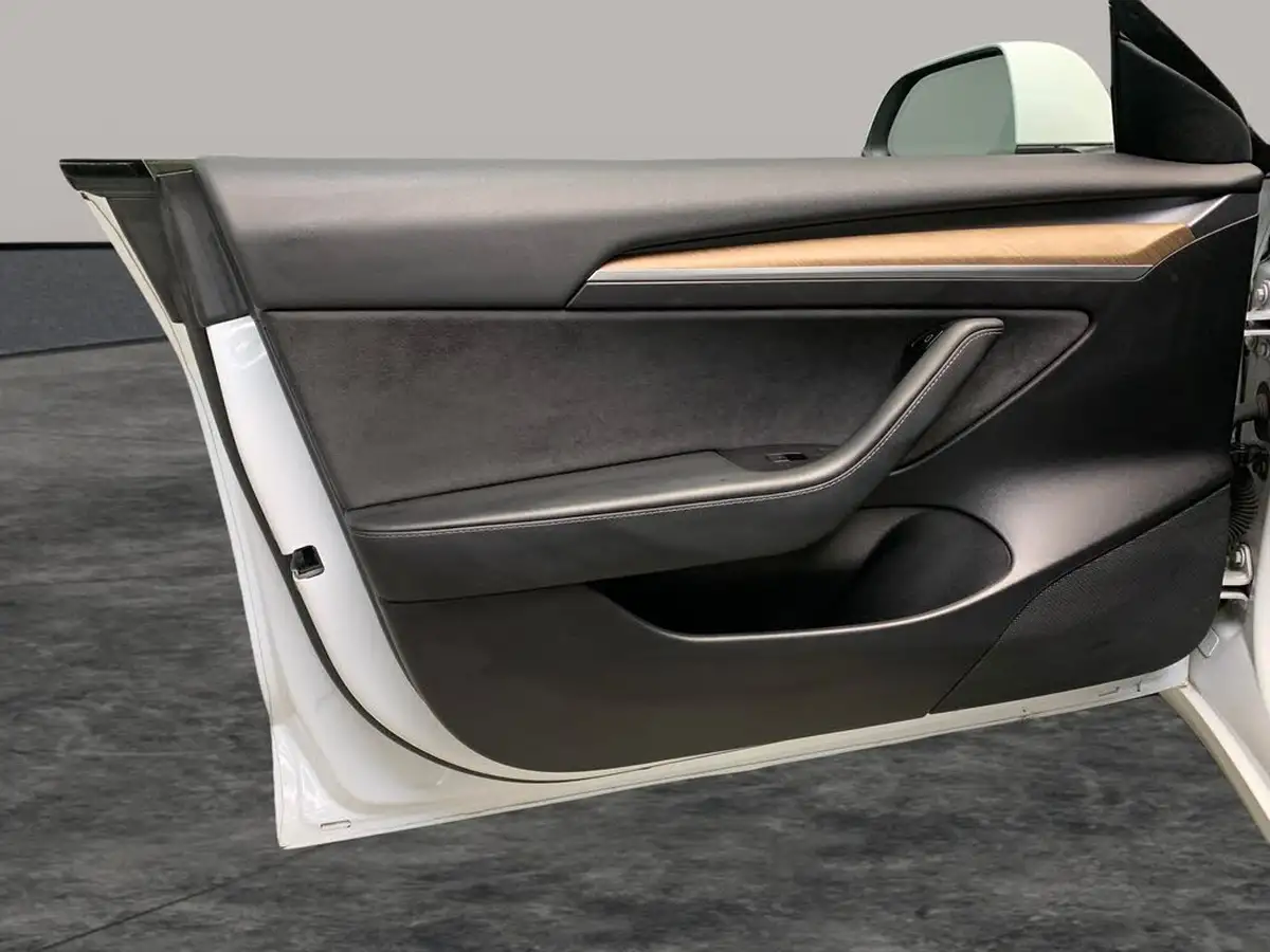 2021-tesla-model-3-e-long-range-4x4-big-33
