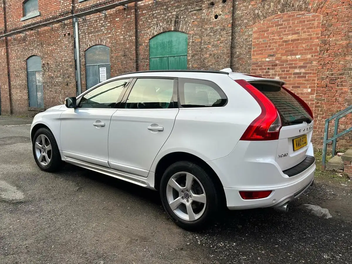 2010-volvo-xc60-24td-d5-r-design-geartronic-big-6