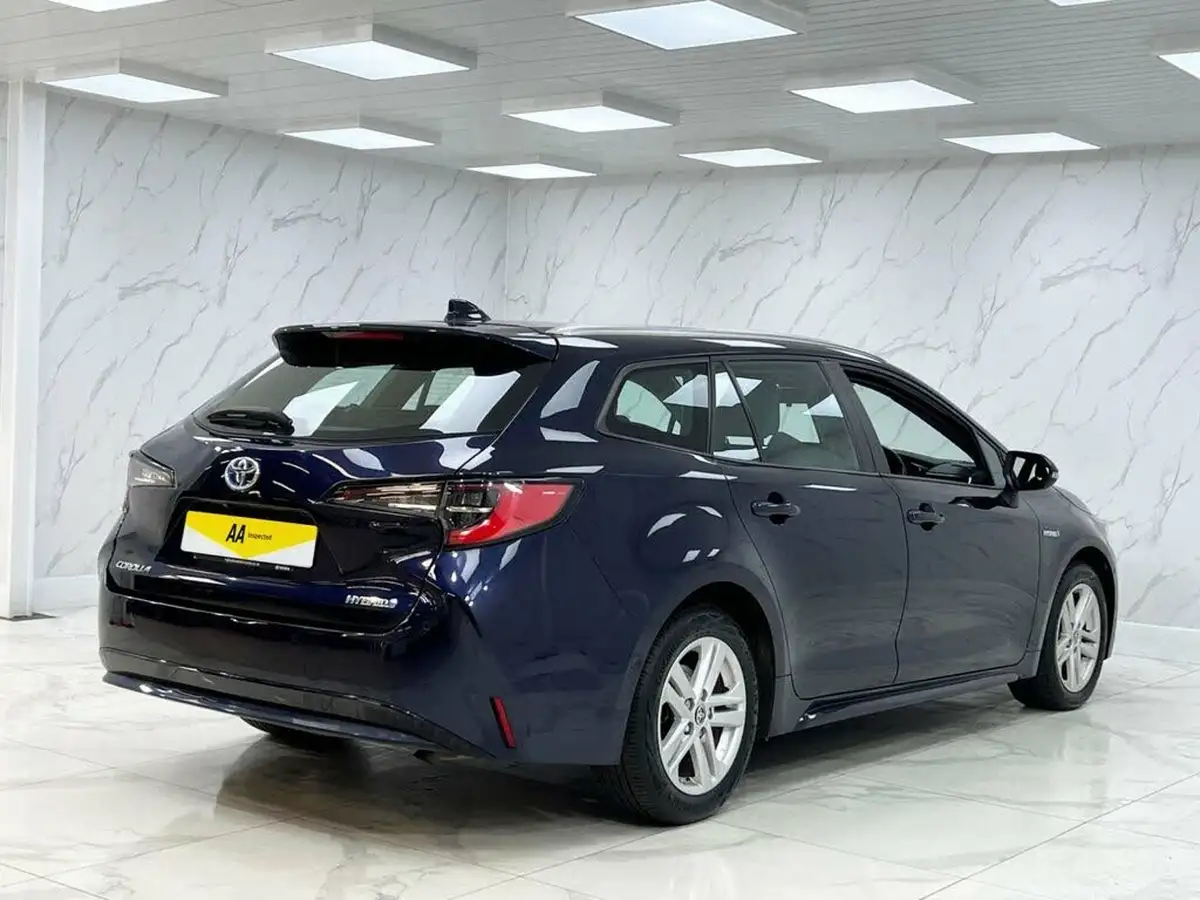 2021-toyota-corolla-18-vvt-i-icon-tech-spare-wheel-touring-sports-5d-big-12