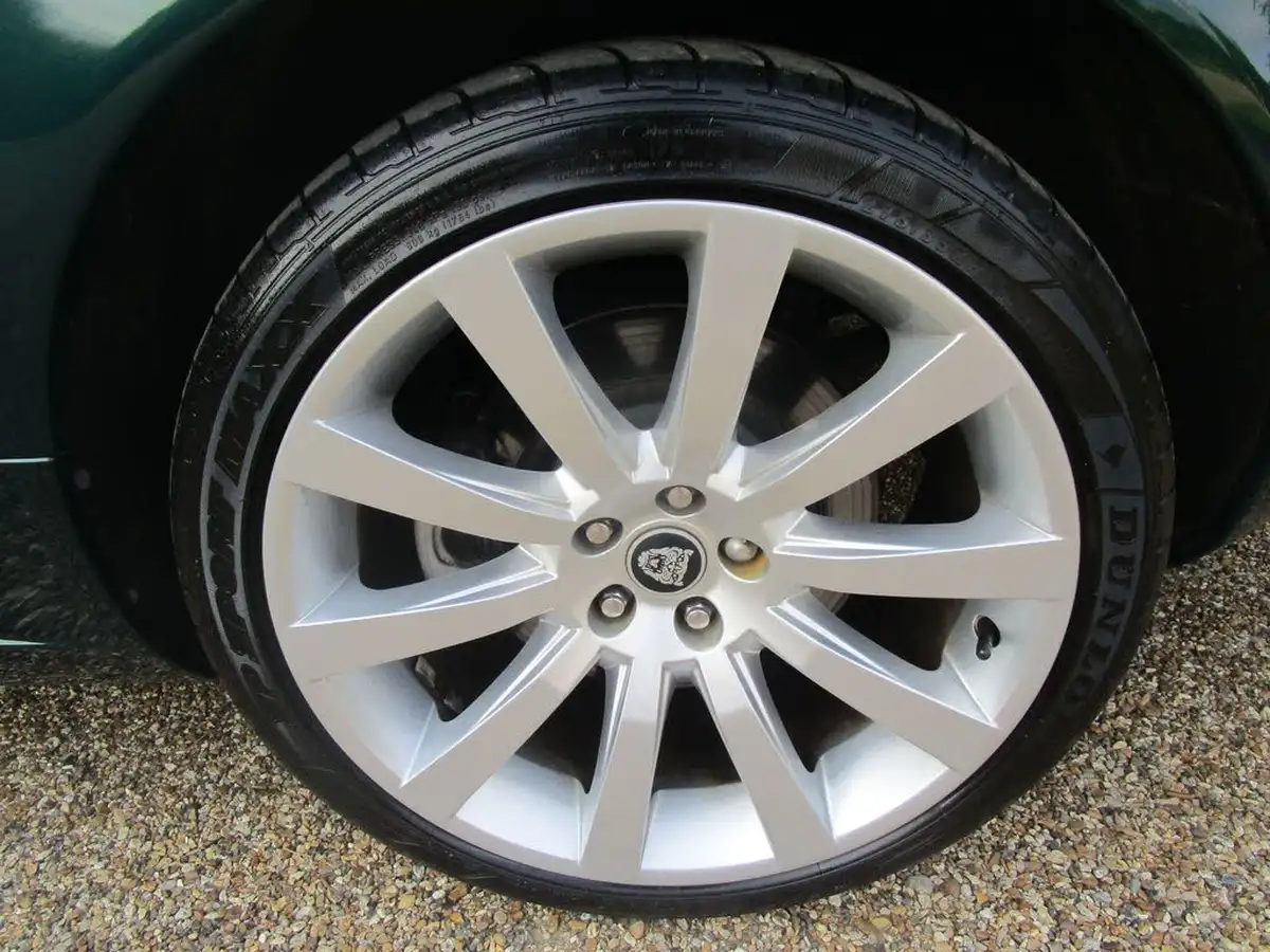 2007-jaguar-xk-42-coupe-big-15