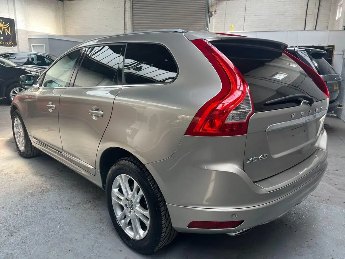 2013-volvo-xc60-24td-d5-se-lux-215bhp-nav-geartronic-big-13