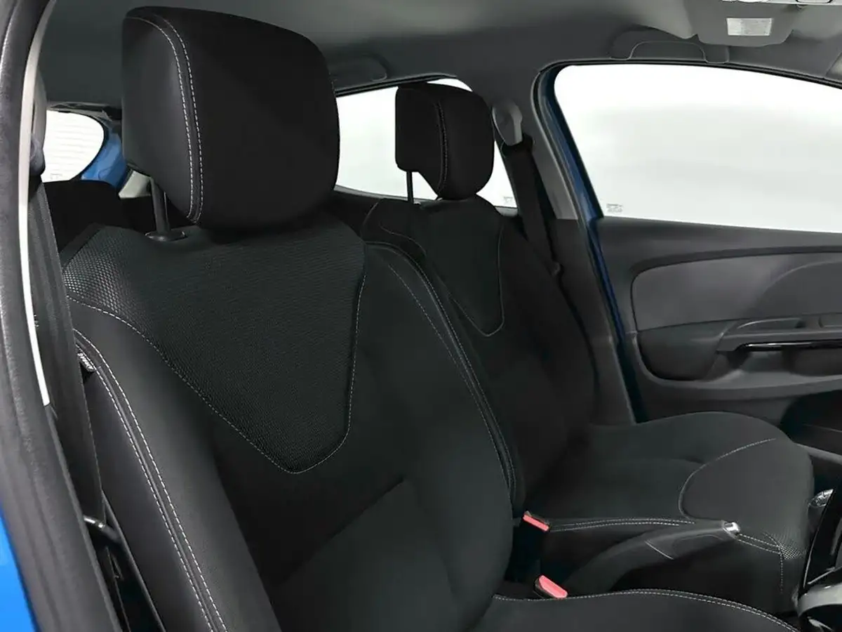 2015-renault-clio-09-dynamique-big-23