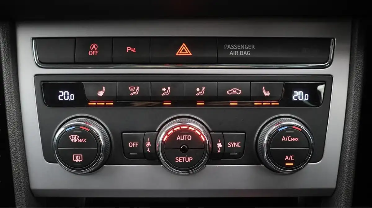 2019-seat-leon-20-tsi-xcellence-lux-estate-big-12