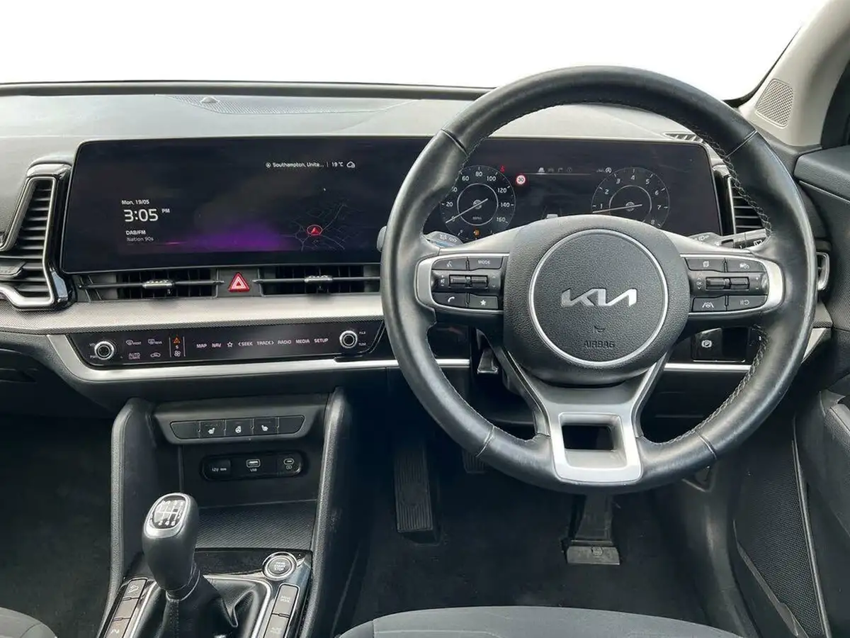2023-kia-sportage-16-t-gdi-3-148bhp-big-12