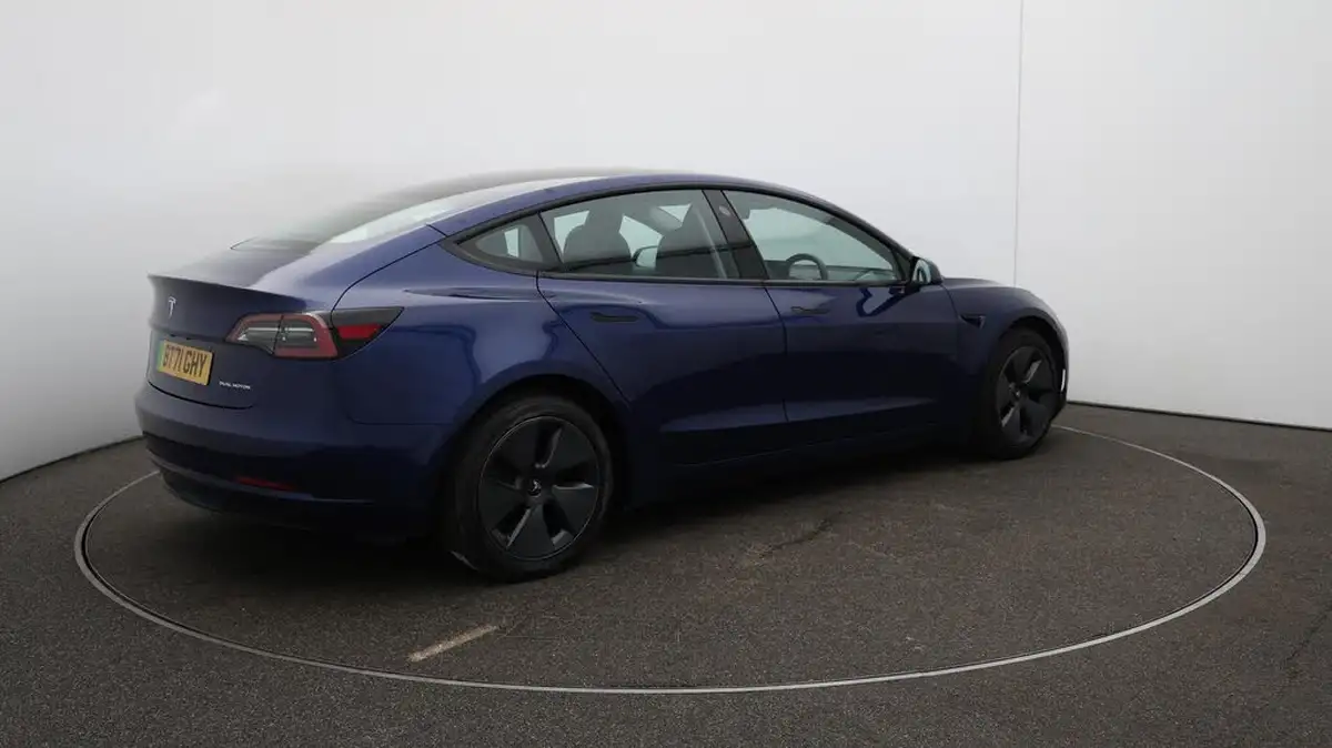 2021-tesla-model-3-e-long-range-awd-big-45
