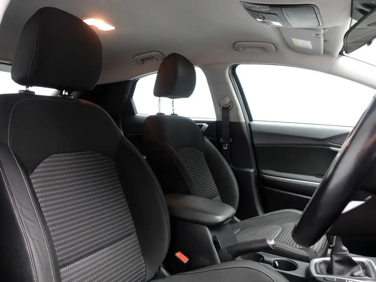 2022-kia-xceed-10-t-gdi-2-big-1