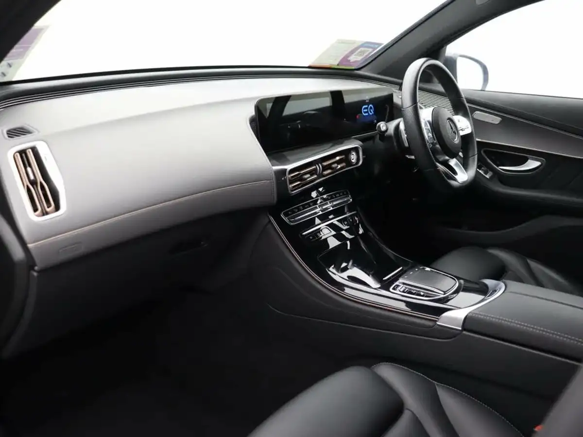 2022-mercedes-benz-eqc-e-eqc-400-amg-line-big-10