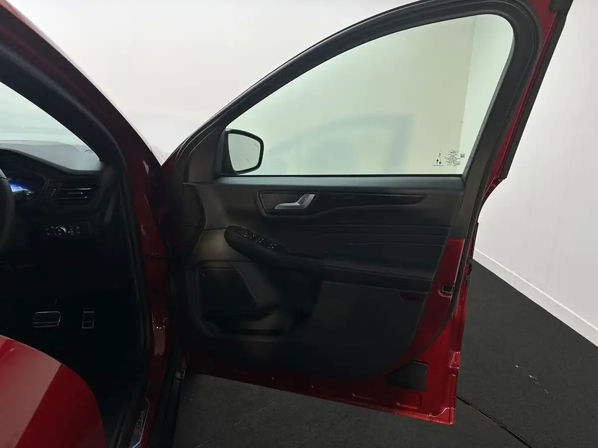 2023-ford-kuga-big-16