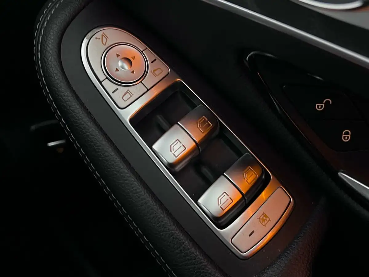 2018-mercedes-benz-glc-class-21d-glc250d-amg-line-premiumss-station-wagon-5d-big-28