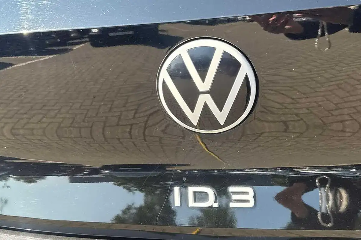 2020-volkswagen-id3-e-life-big-23