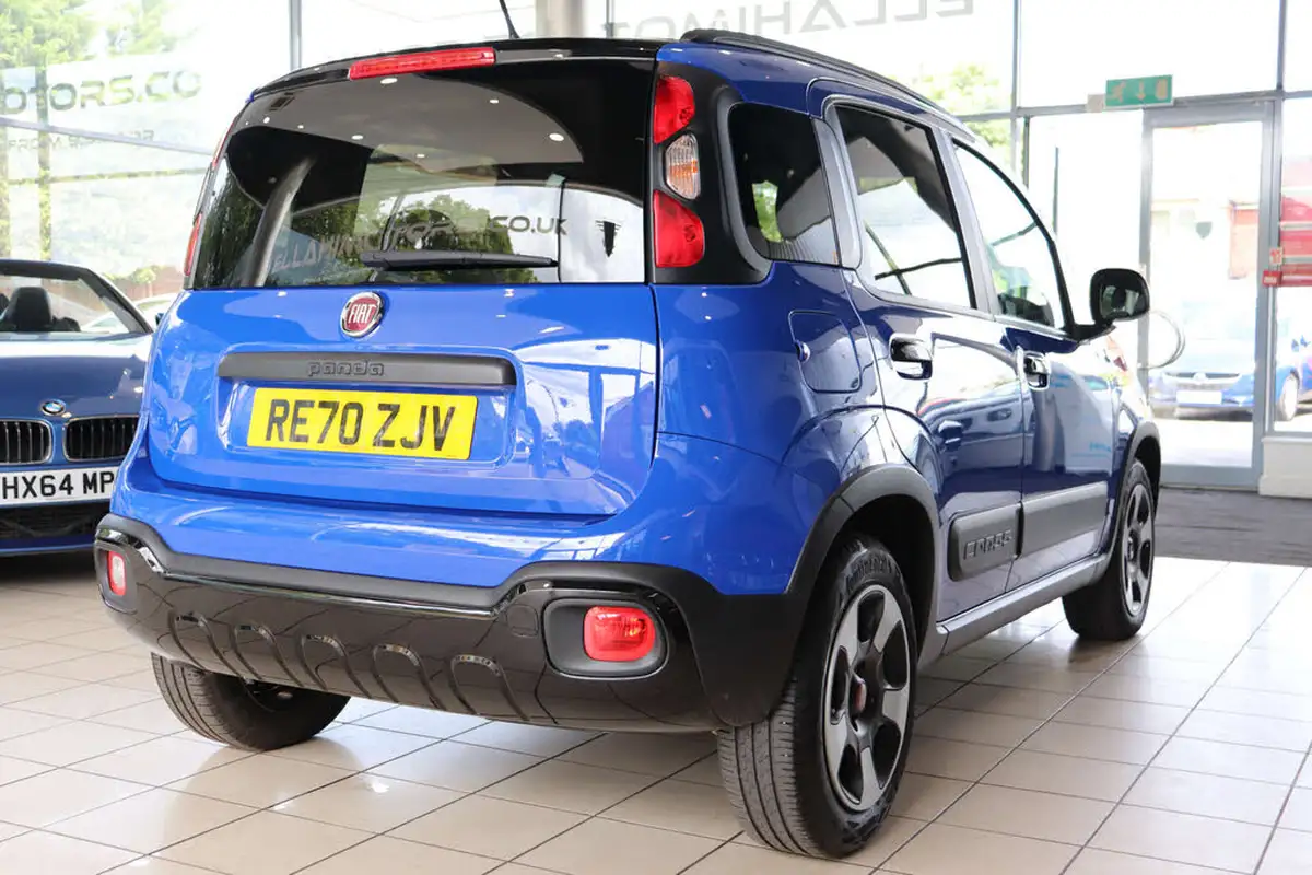 2020-fiat-panda-12-waze-big-7