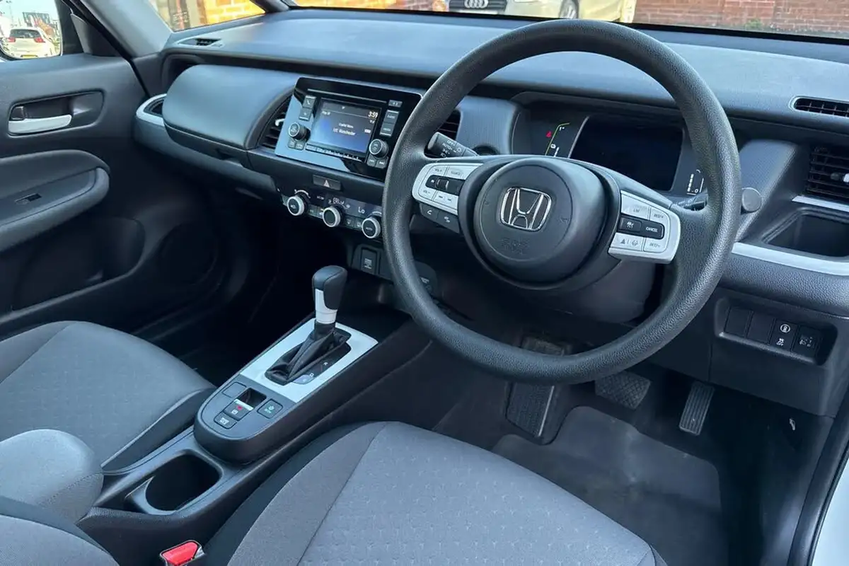 2022-honda-jazz-15-i-mmd-se-109ps-big-35