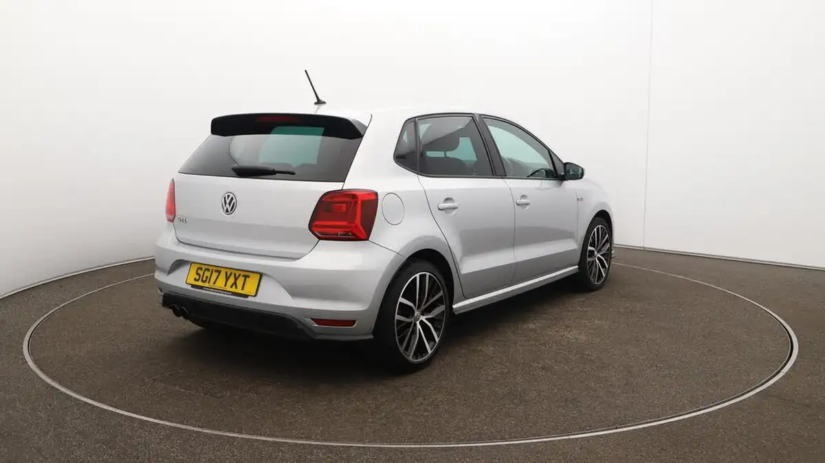 2017-volkswagen-polo-18-tsi-gti-bmtss-5d-big-53