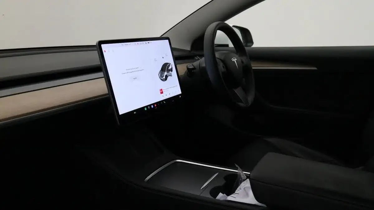 2021-tesla-model-3-e-long-range-4x4-big-5