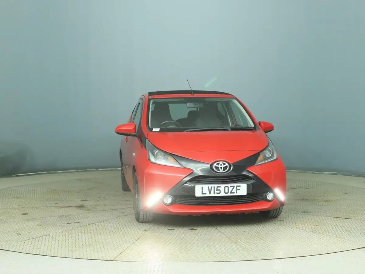 2015-toyota-aygo-10-vvt-i-x-pression-x-wave-x-shift-big-7