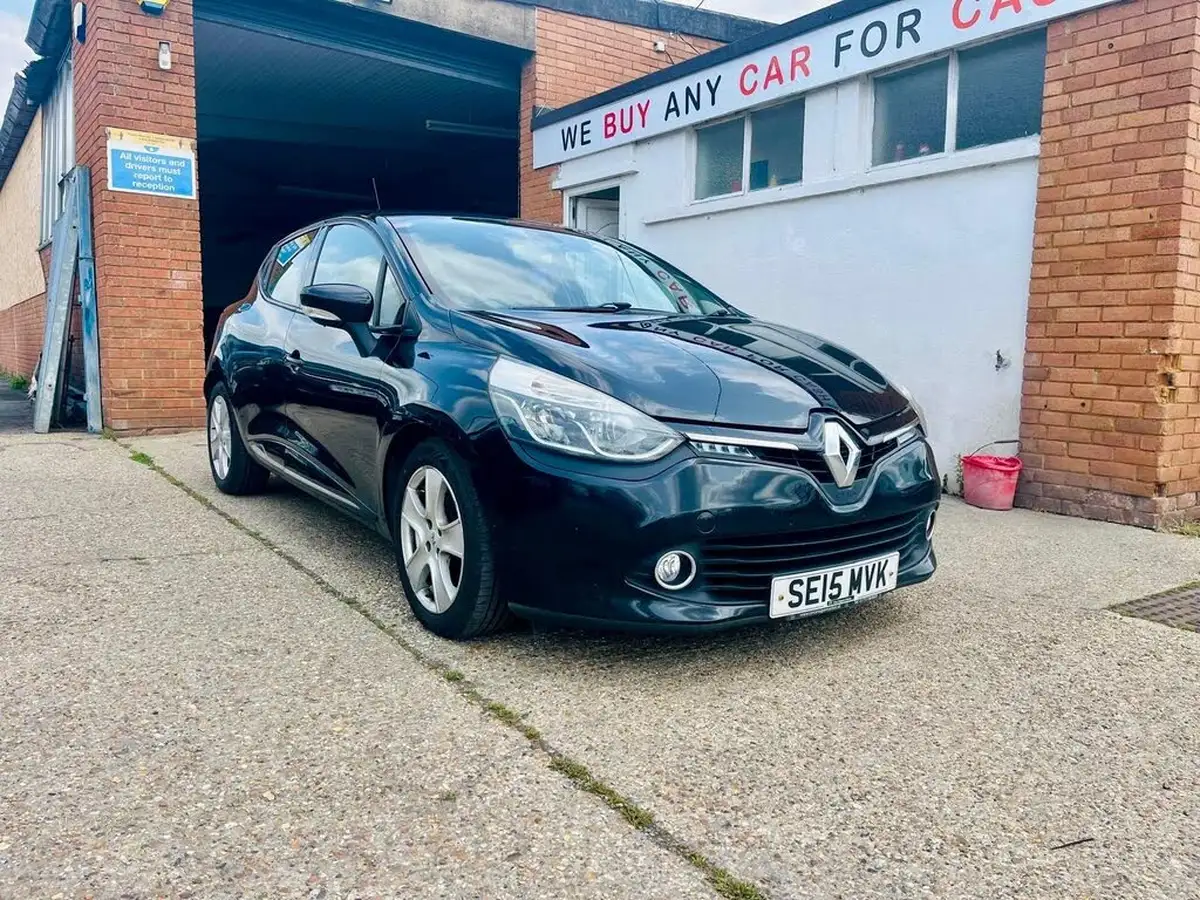 2015-renault-clio-12-dynamique-nav-big-1