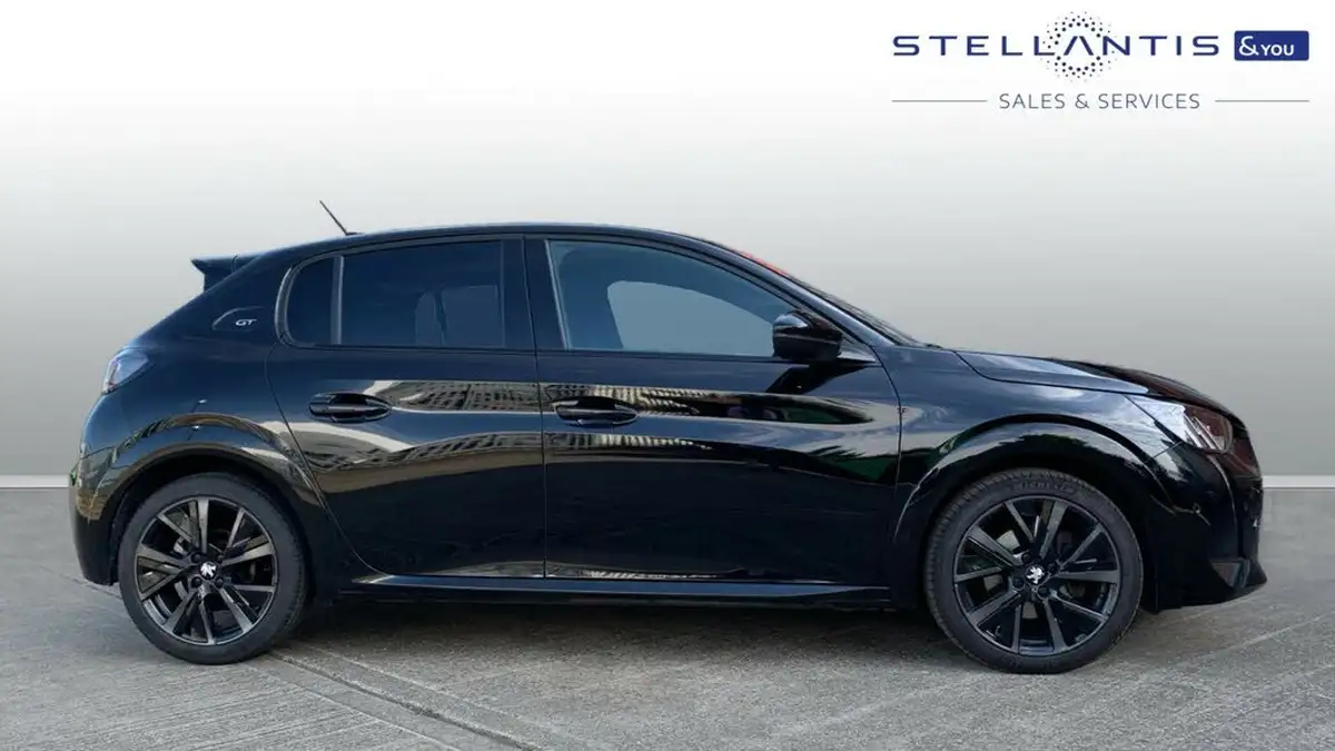 2022-peugeot-208-12-puretech-gt-premium-130bhp-eat8-big-1