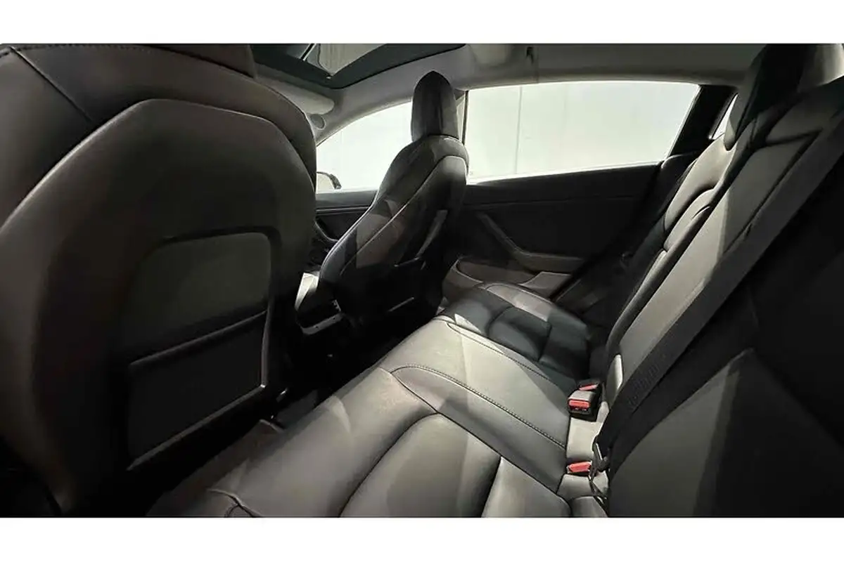 2020-tesla-model-3-e-long-range-big-25