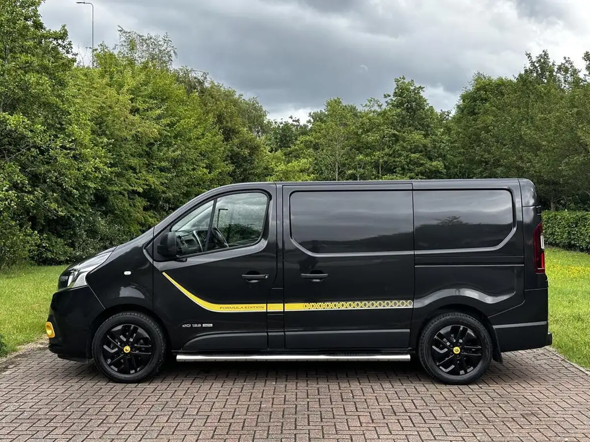 2017-renault-trafic-16dci-sl27-125-formula-edition-big-19
