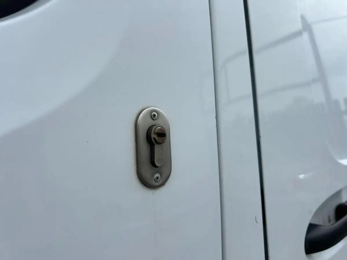 2020-mercedes-benz-sprinter-20cdi-315-l1h1-progressive-big-30