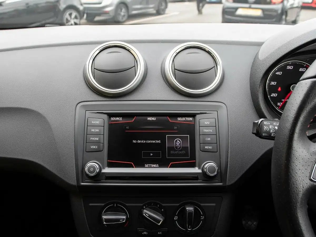 2017-seat-ibiza-12-tsi-fr-technology-110ps-hatchback-5d-big-22