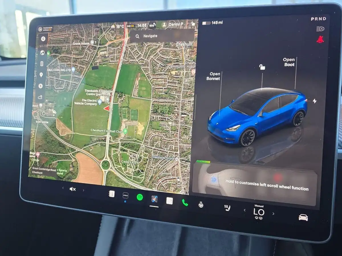 2022-tesla-model-y-e-long-range-big-26