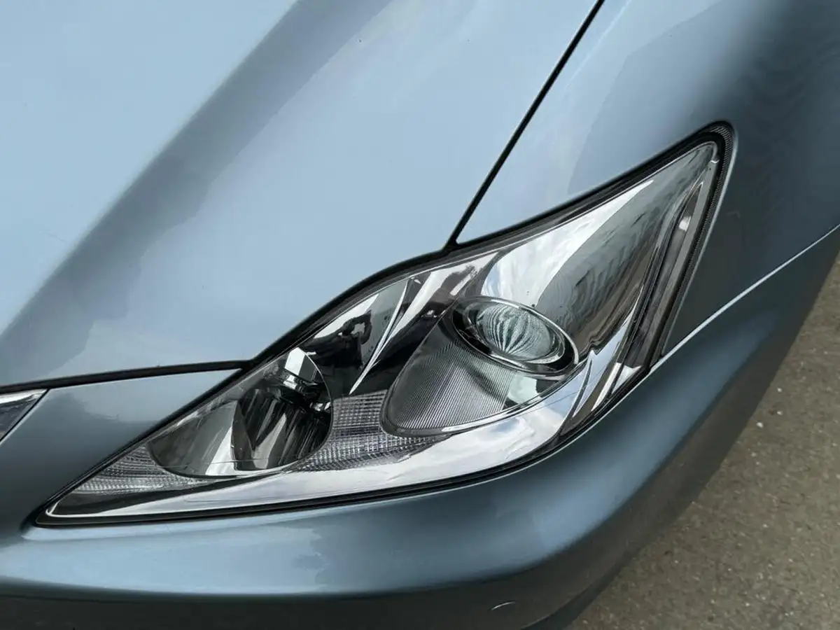2010-lexus-is-250-25-se-i-dab-saloon-4d-auto-big-18
