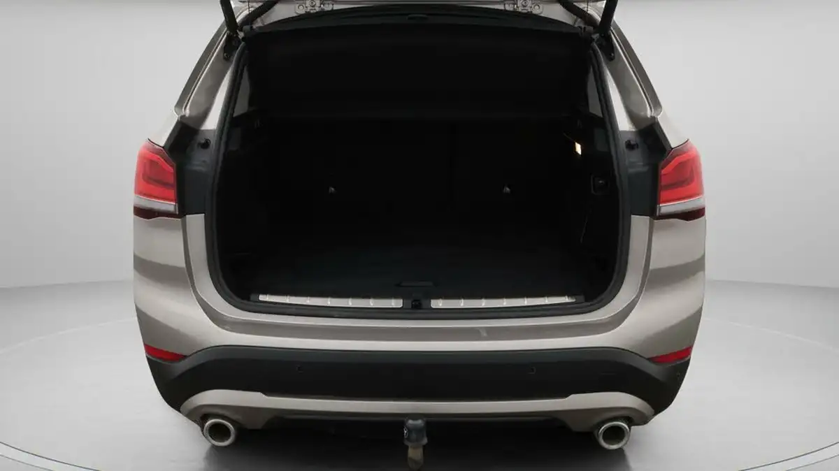 2022-bmw-x1-20td-sdrive18d-sport-big-17