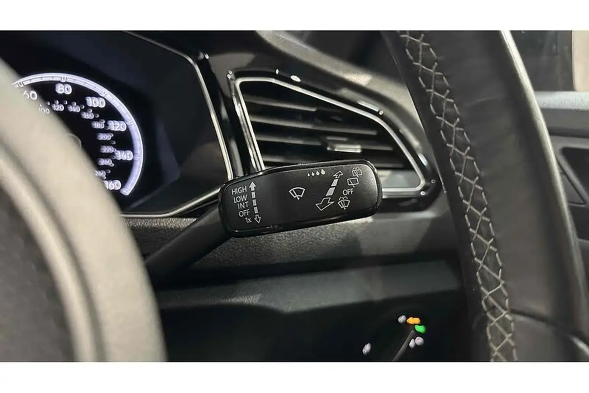 2021-volkswagen-t-roc-15-tsi-black-edition-big-31