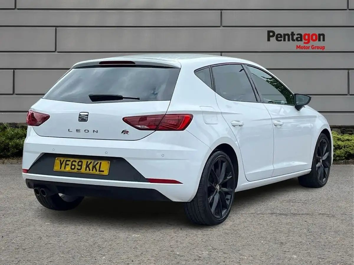 2019-seat-leon-15-tsi-evo-fr-black-edition-150ps-hatchback-dsg-big-3