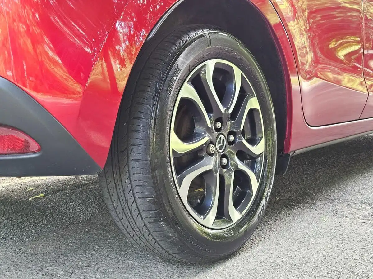 2018-mazda-mazda2-15-sport-nav-big-48
