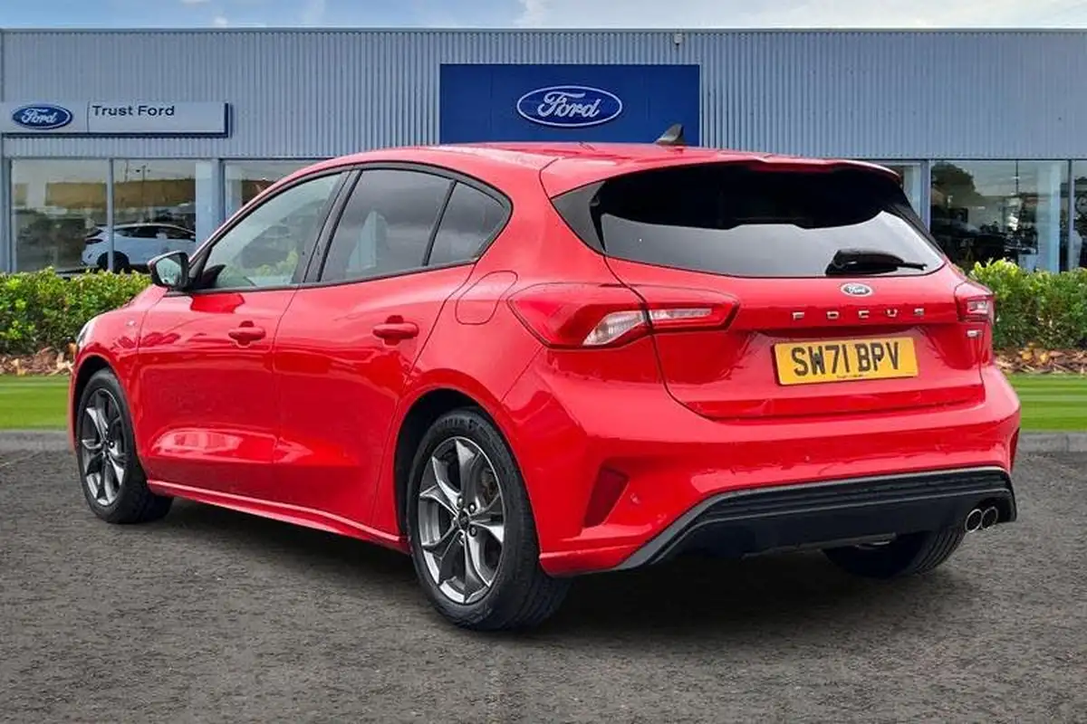 2021-ford-focus-10t-st-line-edition-125ps-hatchback-big-1