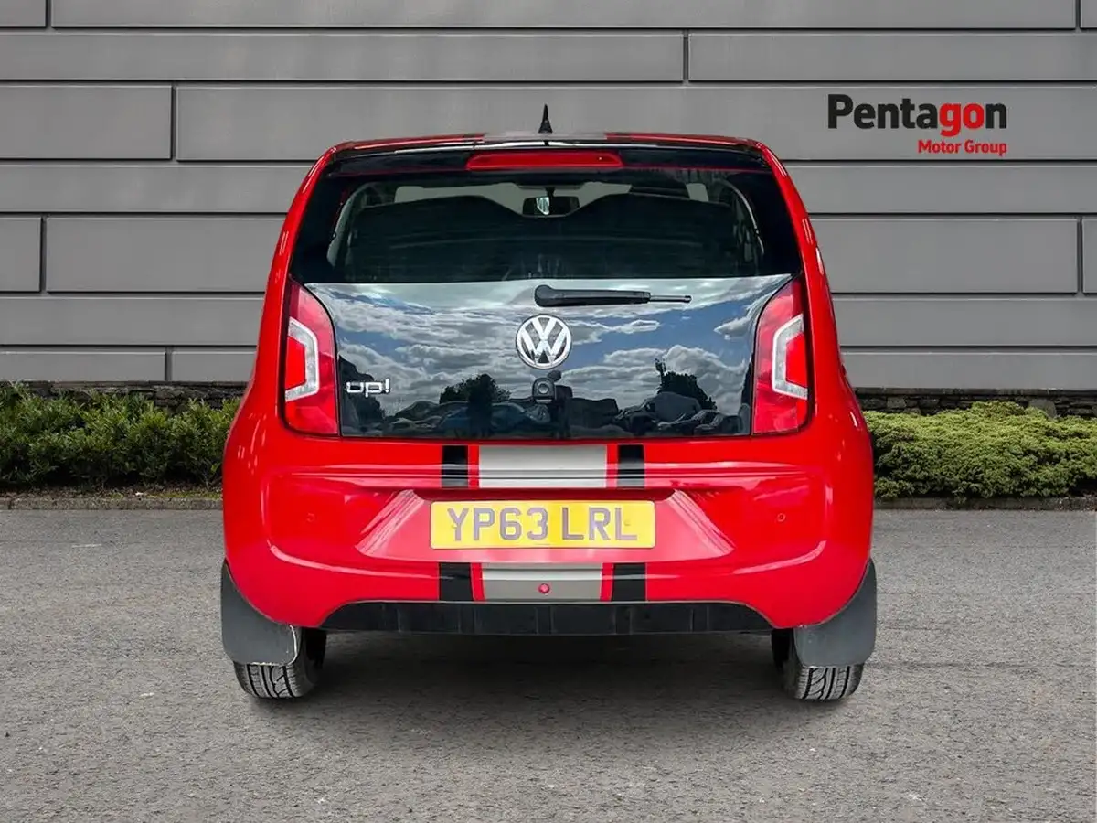 2013-volkswagen-up-10-rock-up-big-16