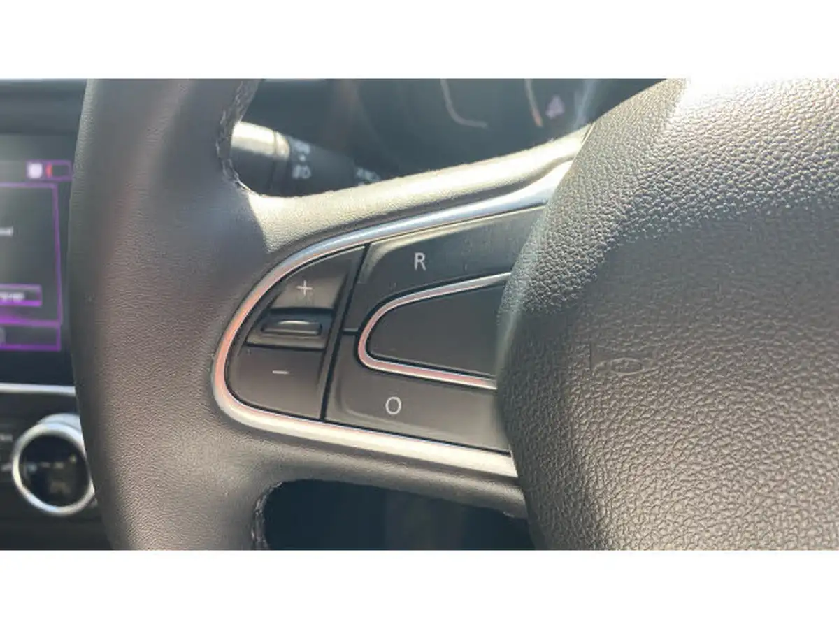 2019-renault-kadjar-13-tce-iconic-140bhp-edc-auto-big-20
