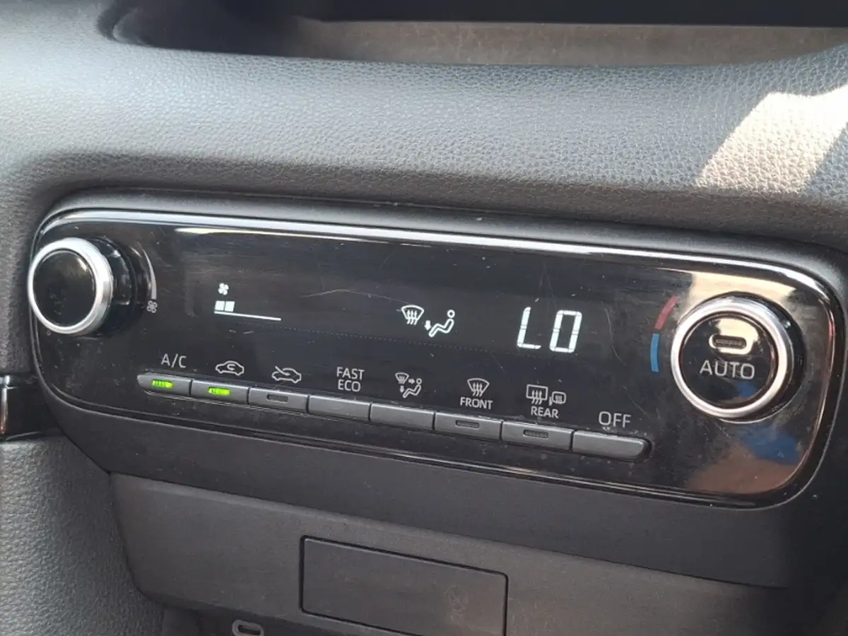 2019-mitsubishi-outlander-24-4hs-phev-big-12