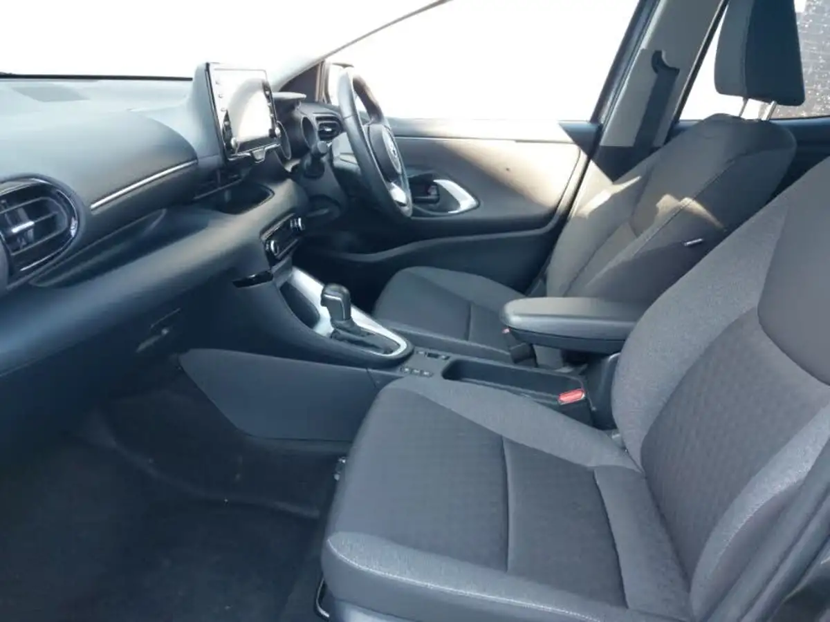 2022-toyota-yaris-15-vvt-i-design-big-4