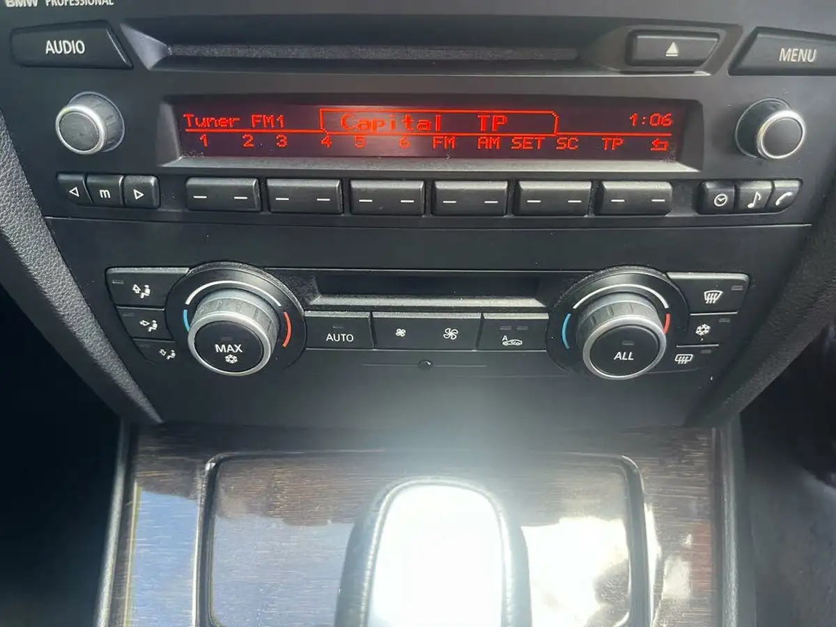 2010-bmw-3-series-20-318i-exclusive-edition-saloon-4d-auto-big-33